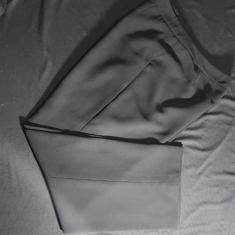 Le Suit Black Dress Pants with Smooth Fabric and Elegant Draping